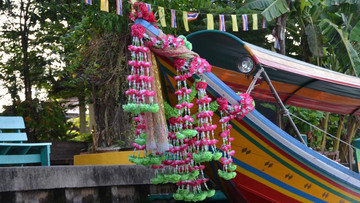 Longtailboot im Klong Thonburi